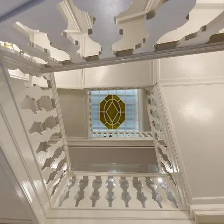 Palazzo Duomo In Center *